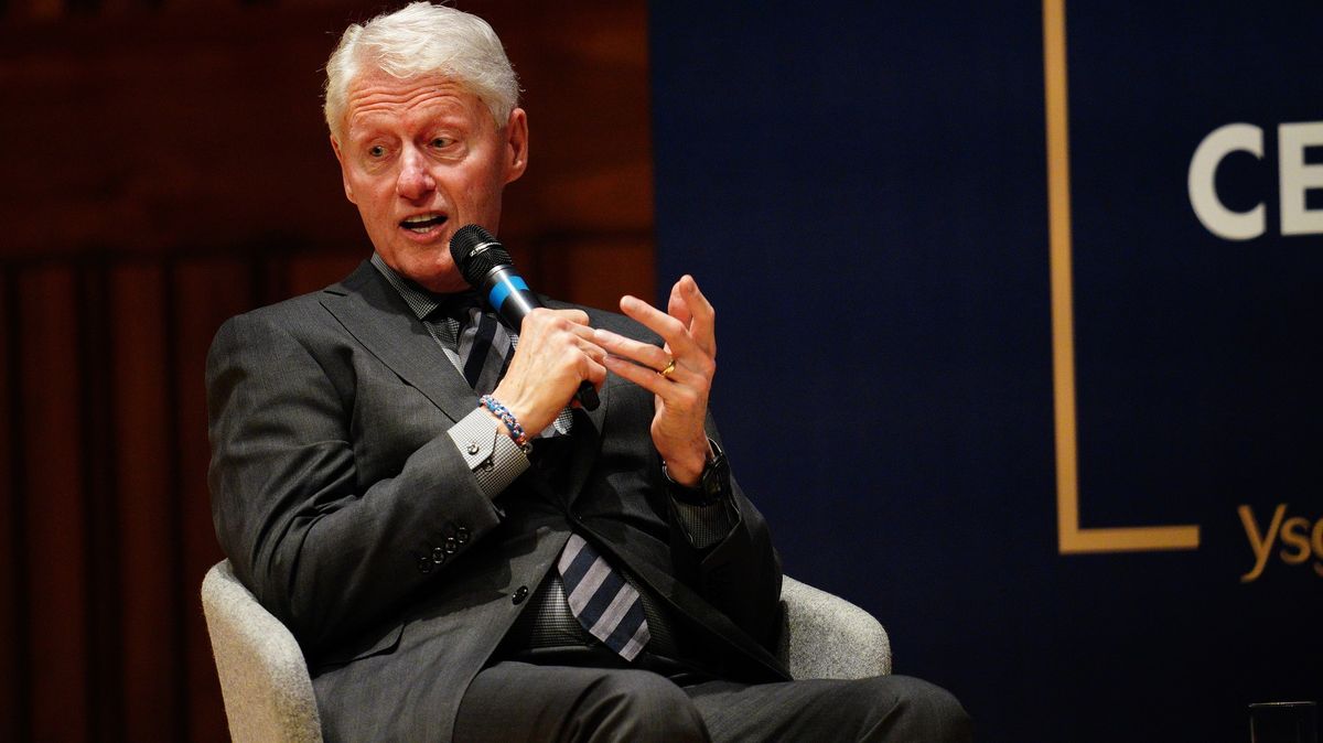 Bill Clinton dorazí v březnu do Prahy